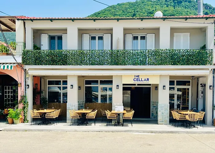 Cavaliere Seafront House - Theseus