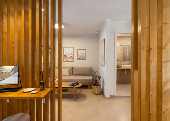 Cavaliere Seafront House - Theseus