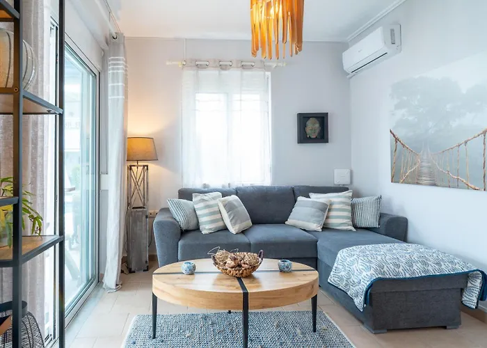 Phoebes Place At Kalamaki Court, 2 Bedroom Villa With A Shared Pool - Fully Refurbished For 2026